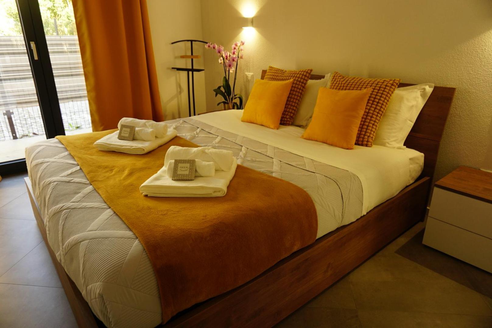 Elisa Apartments B - In Front Of The Walls Of Lucca Ngoại thất bức ảnh